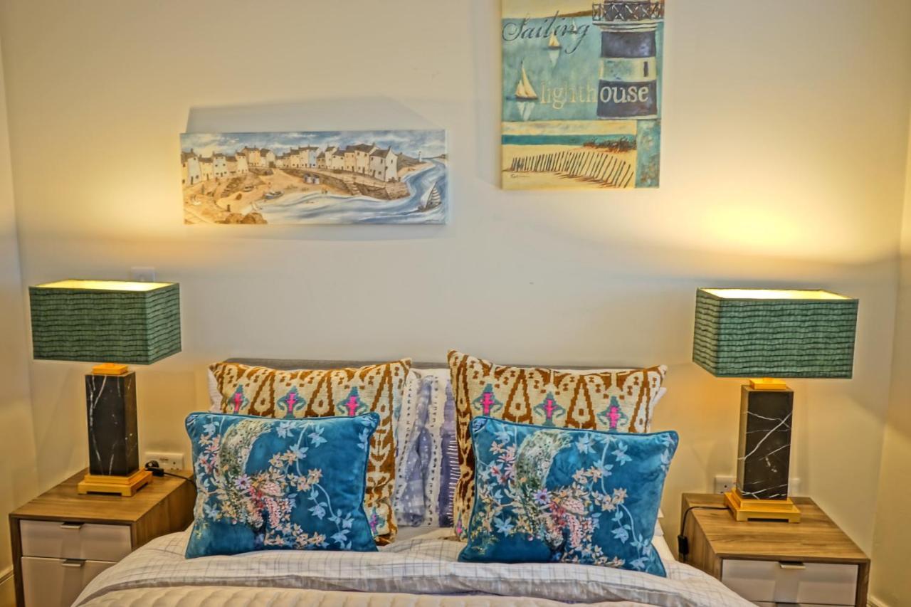 Beach On The Doorstep Meridian Tower Marina Swansea Apartment Ngoại thất bức ảnh