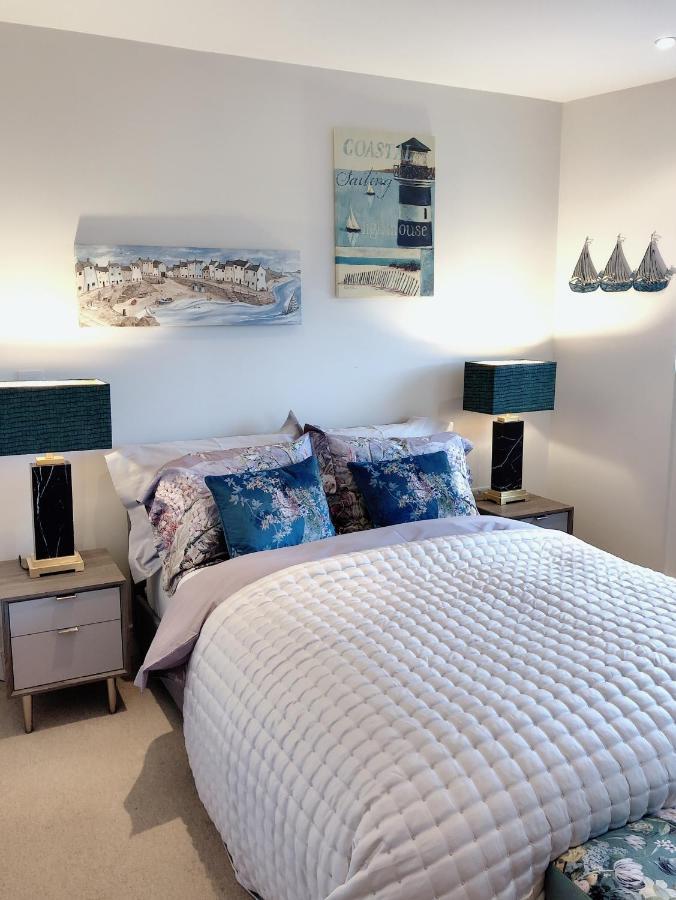 Beach On The Doorstep Meridian Tower Marina Swansea Apartment Ngoại thất bức ảnh