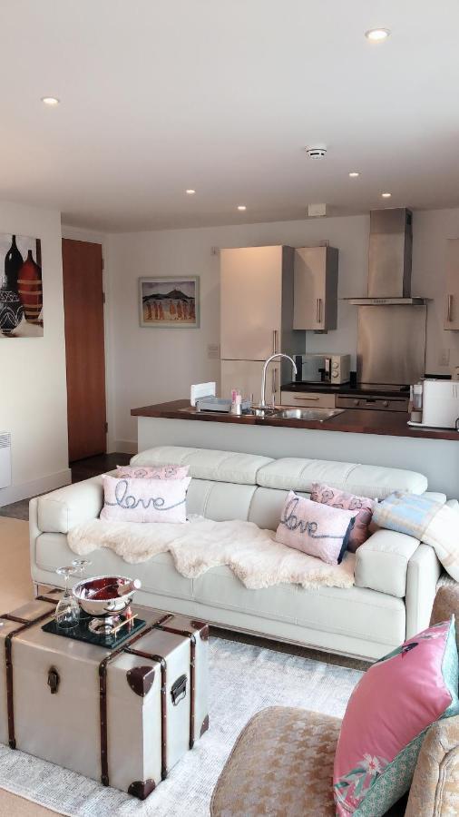 Beach On The Doorstep Meridian Tower Marina Swansea Apartment Ngoại thất bức ảnh