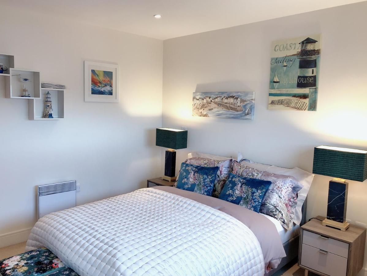 Beach On The Doorstep Meridian Tower Marina Swansea Apartment Ngoại thất bức ảnh